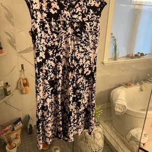 CHAPS EXTRA LARGE BLACK  WHITE SUMMER DRESS